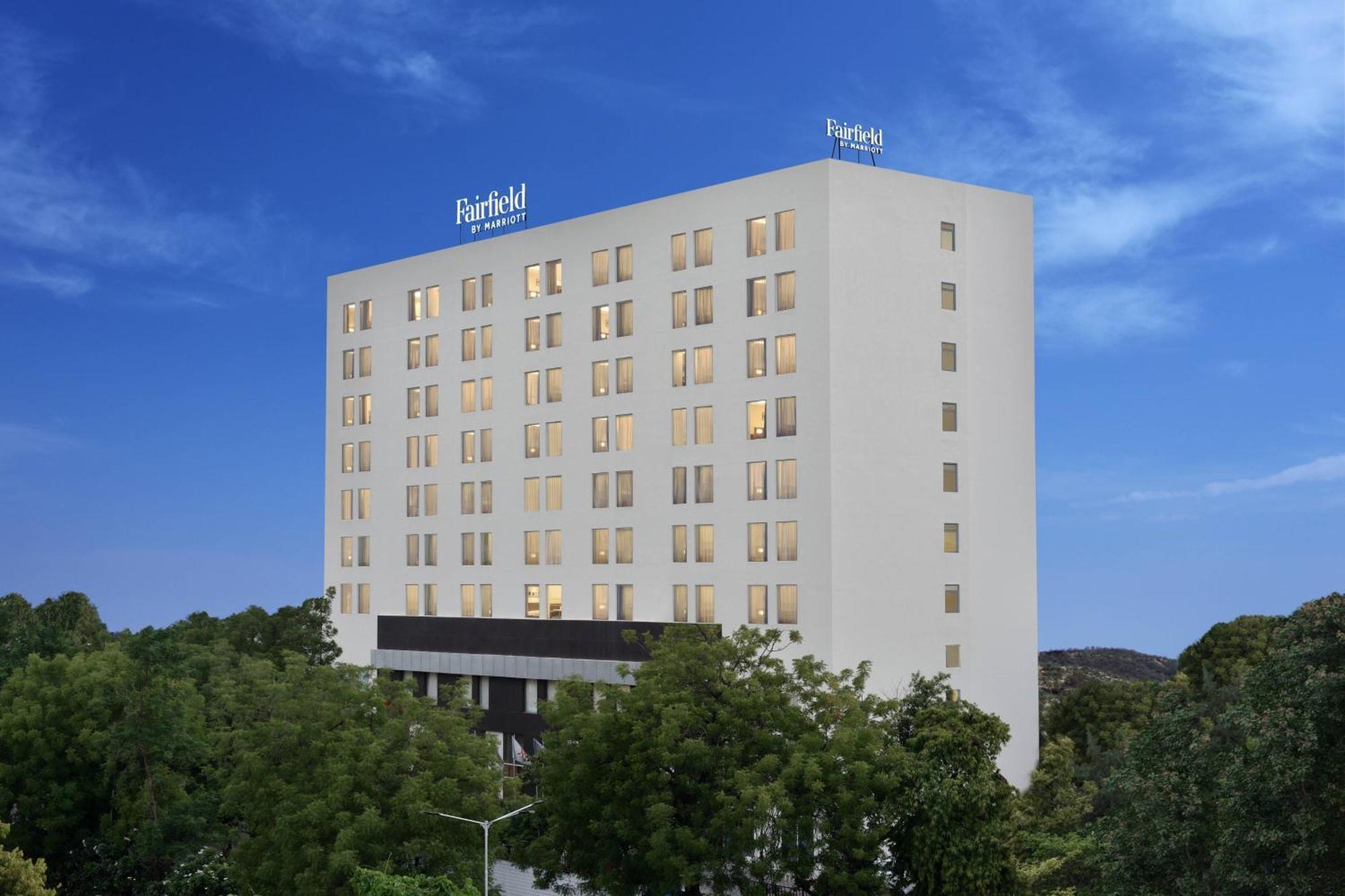 Fairfield By Marriott Ahmedabad Hotell Eksteriør bilde